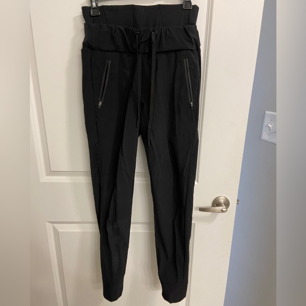 Alexo Athletica Tuck & Carry Jogger Medium
